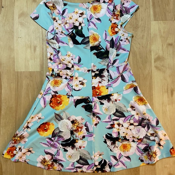 Worthington Floral Dress - Picture 3 of 4